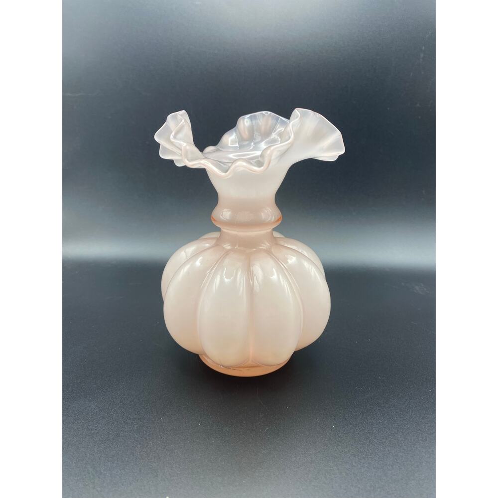 Vintage Fenton Large Ruffled Pink Melon 8” Vase